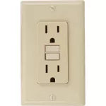 Tomacorriente doble 15A 125V GFCI marfil Decor Eagle GF15-V