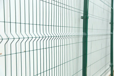 Malla panel para cerca verde 1.53 x 2.5 metros (50 x 200 x 4 mm)